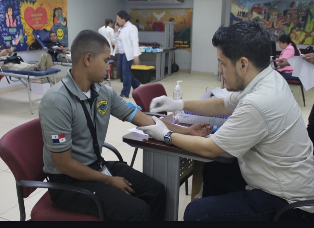 14 de mayo foto donaciòn de sangre 3