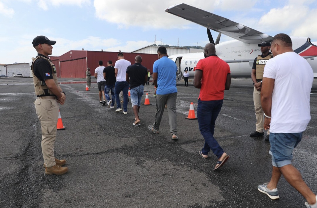 18 de junio foto deportaciòn colombia ecuador