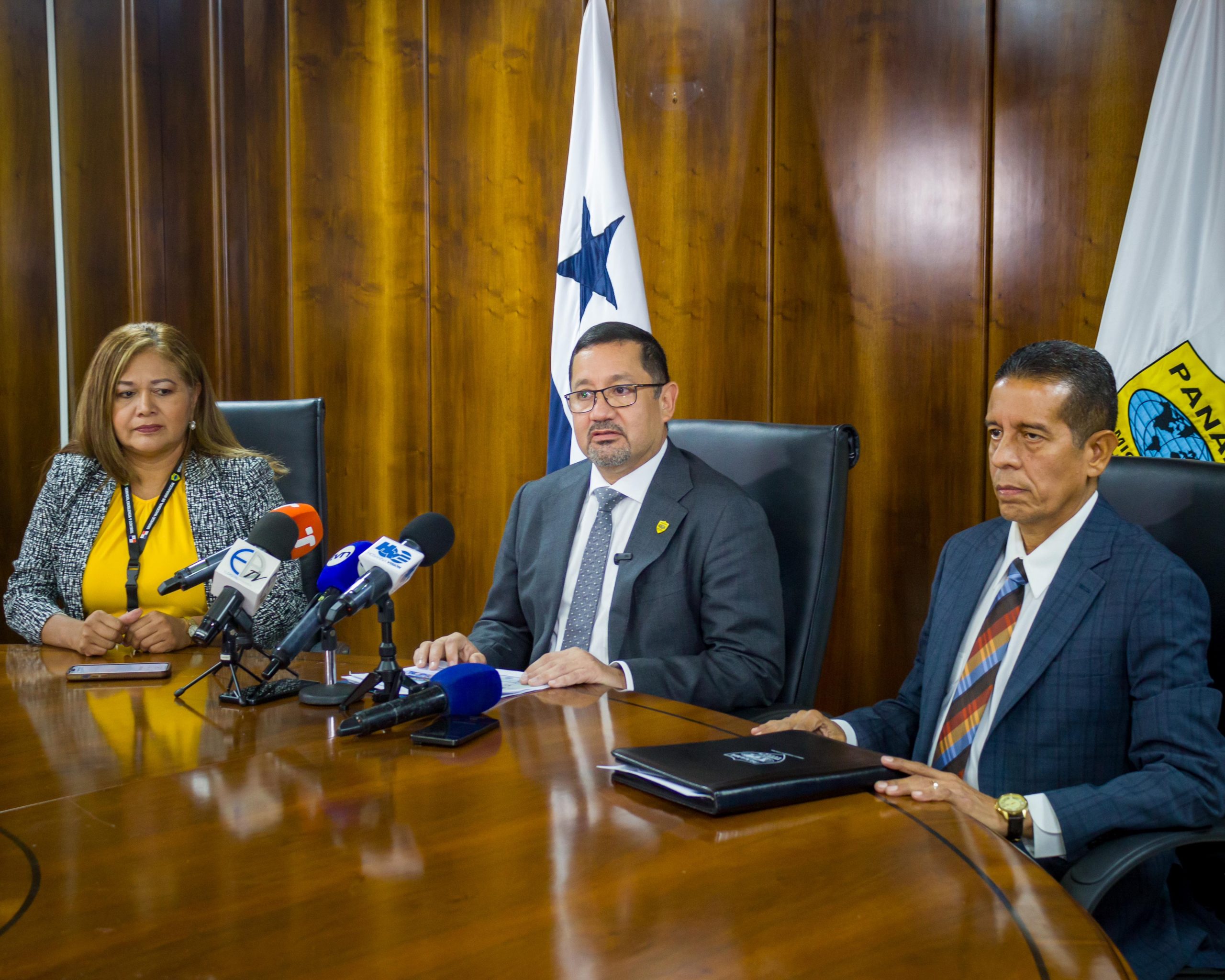 22 de julio foto conferencia 1