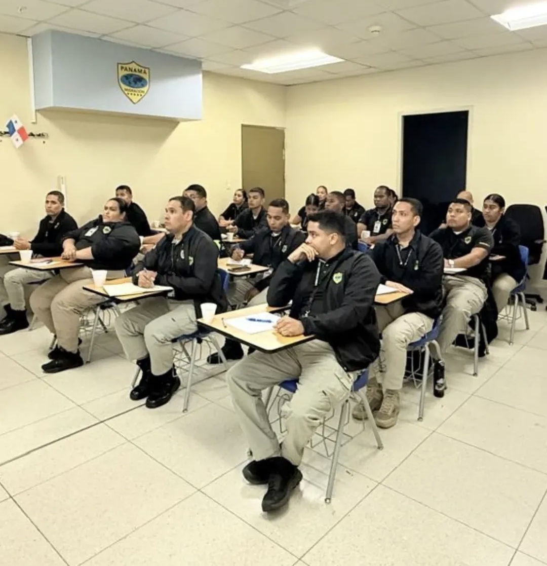 22 de noviembre foto seminario aeropuerto