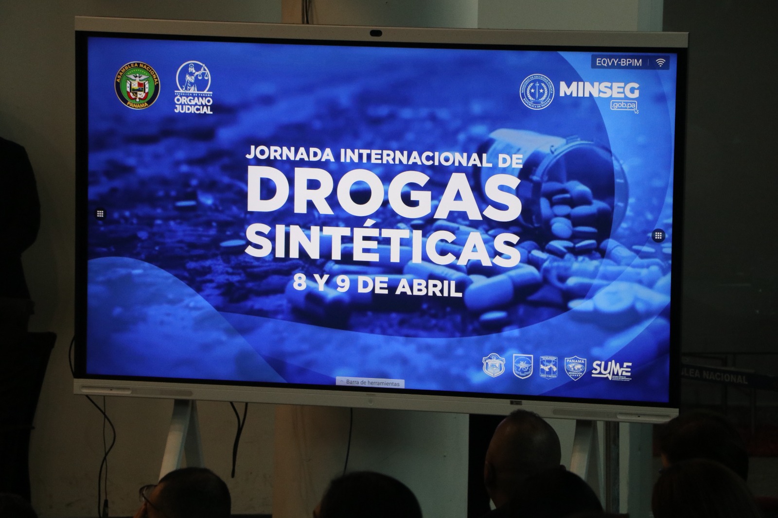 8 de abril titulo asamblea