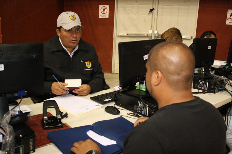 MÁS DE DIEZ MIL CARNÉS EXPIDE MIGRACIÓN EN CRISOL DE RAZAS