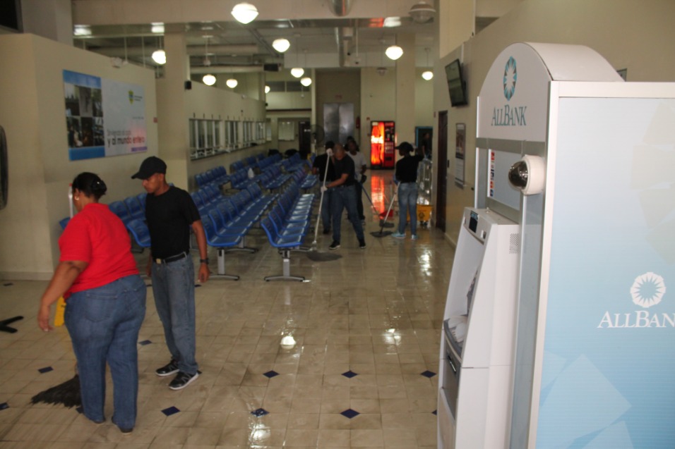 MIGRACIÓN REALIZA JORNADA DE LIMPIEZA EN SUS INSTALACIONES