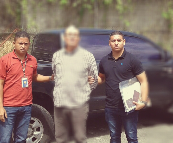 MIGRACIÓN RETIENE A SUJETO BUSCADO POR LA JUSTICIA