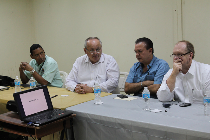 SERVICIO DE INMIGRACIÓN Y CONTROL DE ADUANAS DE LOS ESTADOS UNIDOS VISITAN ALBERGUE DEL SNM